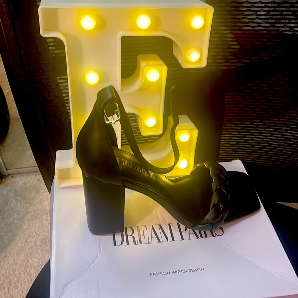 Brand new heels size 9 in box never worn
